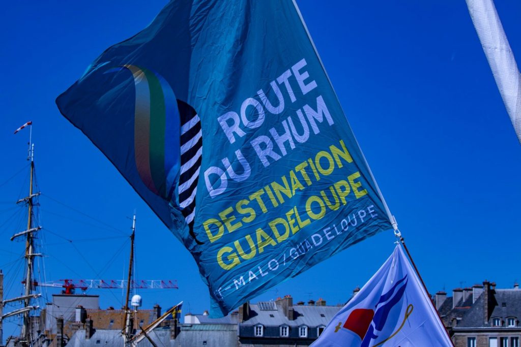 Voile à l'effigie de la route du rhum en Guadeloupe.